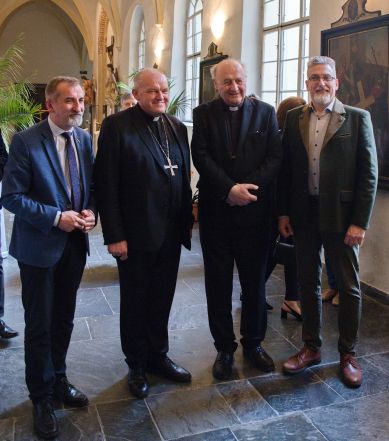 image:Image 55/source/orig/54858_img0262.jpg