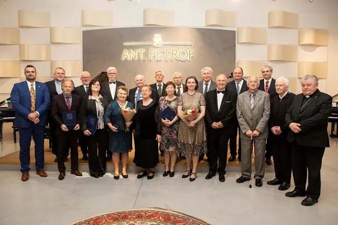 image:Image 55/source/orig/54976_36295_0_image.jpg