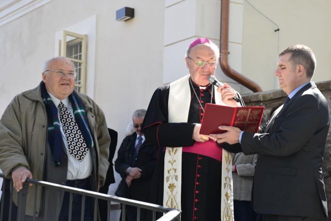 56/source/orig/55382_36702_0_knin.jpg image:Image 56/source/orig/55382_36702_0_knin.jpg