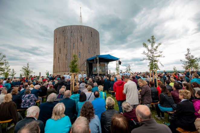 image:Image 56/source/orig/55876_r6n21528.jpg