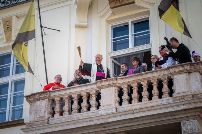 image:Image 57/source/orig/56410_angut-5633.jpg