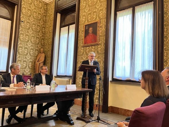 image:Image 57/source/orig/56441_document-7.jpeg