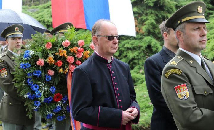 image:Image 57/source/orig/56667_a24.jpg