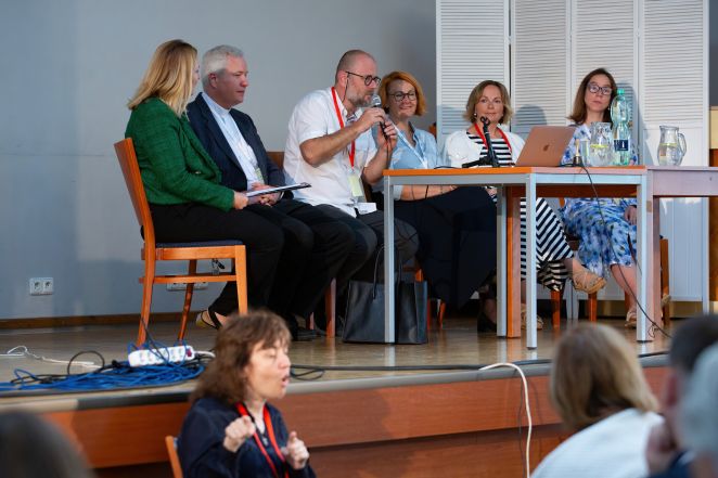 image:Image 58/source/orig/57536_frne0196.jpg