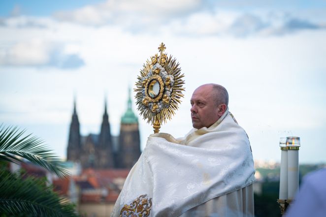 image:Image 58/source/orig/57572_hor0833.jpg