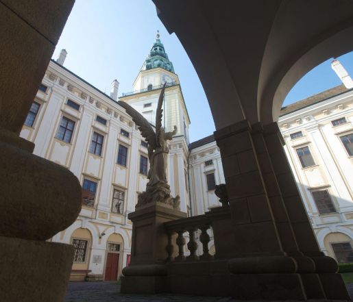 image:Image 58/source/orig/57586_38289_0_zamek-km.jpg