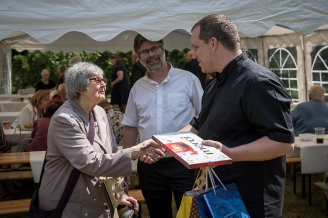 image:Image 58/source/orig/57788_38591_0_jhensk_primice_vojtch_buchta.jpg