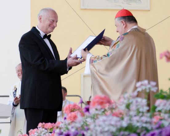 image:Image 59/source/orig/58362_39279_0_frantisek-macek.jpg