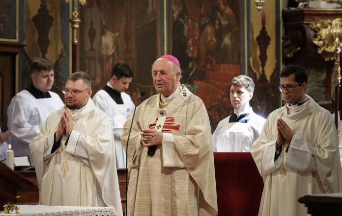 image:Image 60/source/orig/59351_2024-07-14odpust1000vyrocismrtisvjindricha-0023.jpg