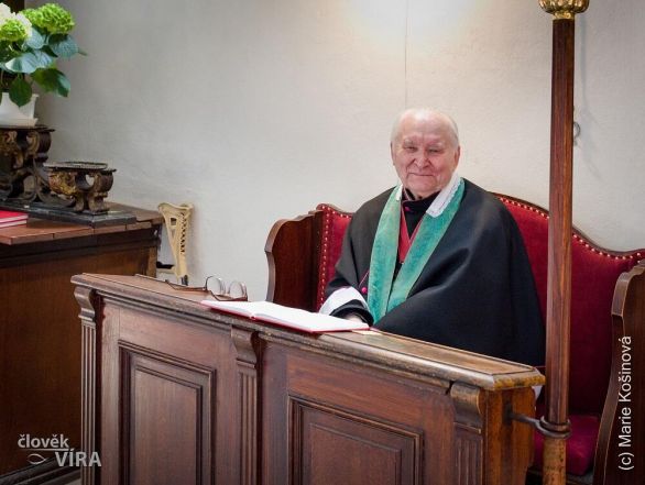 image:Image 60/source/orig/59497_40685_0_blatna_vrba_90let_w02.jpg