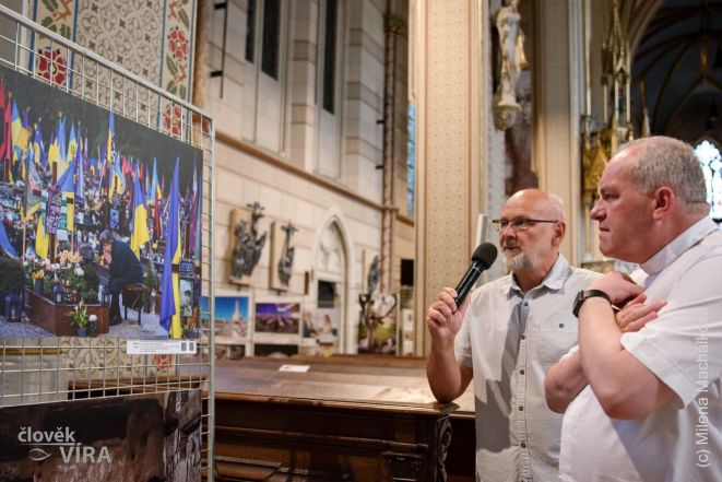 image:Image 60/source/orig/59586_40812_0_240719-vernisaz-cav-3.jpg