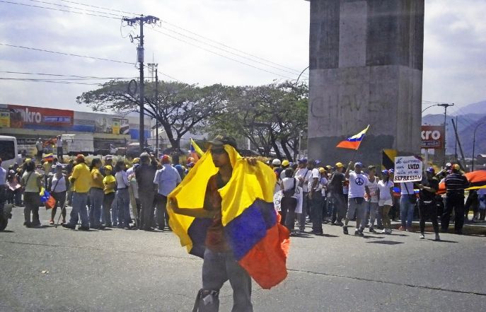 image:Image 60/source/orig/59962_venezuela-protests-against-the-nicolas-maduro-government-in-guatire-venezuela-34.jpg