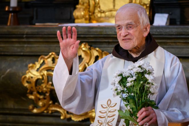 image:Image 61/source/orig/60079_24-08-05-jase-js89814.jpg