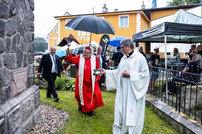 image:Image 61/source/orig/60371_41603_0_image.jpg