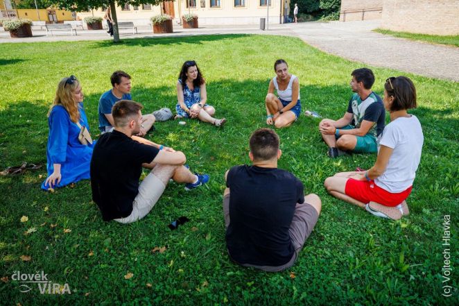 image:Image 61/source/orig/60439_41647_0_spolecenstvi-2.jpg