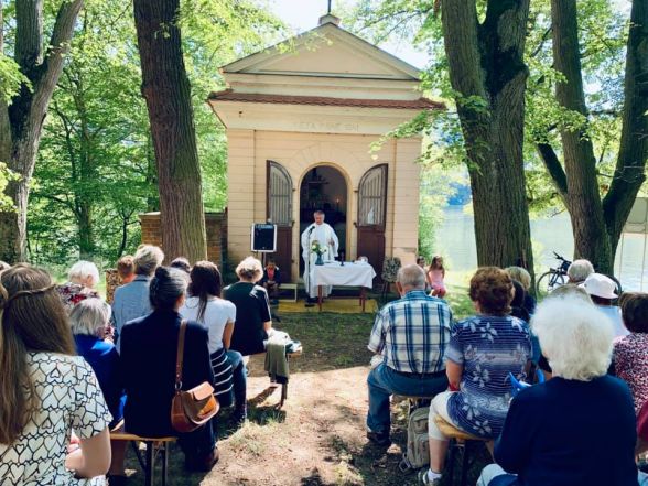 image:Image 61/source/orig/60459_68938008-2473776302686922-4341950497301725184-n.jpg