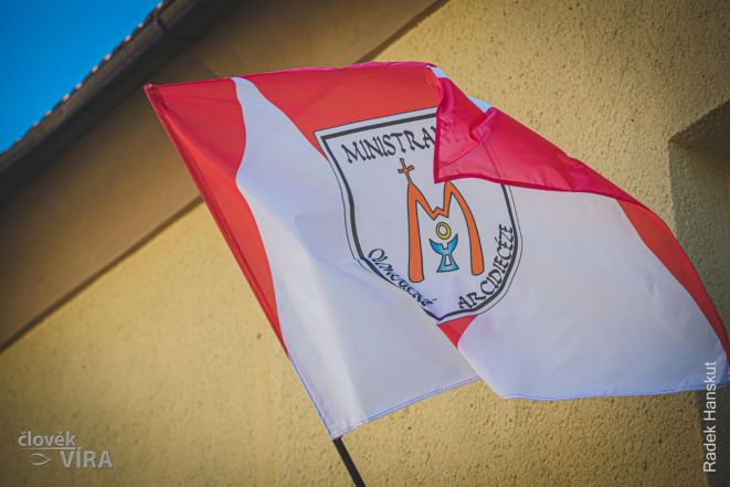 image:Image 62/source/orig/61183_42355_0_220903-ministranti-001.jpg