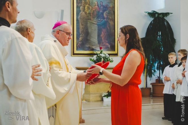 image:Image 62/source/orig/61539_42687_0_240905-charita-luhacovice-20-let-05.jpg