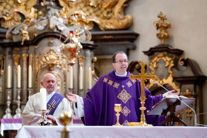 image:Image 62/source/orig/61756_hor4266.jpg