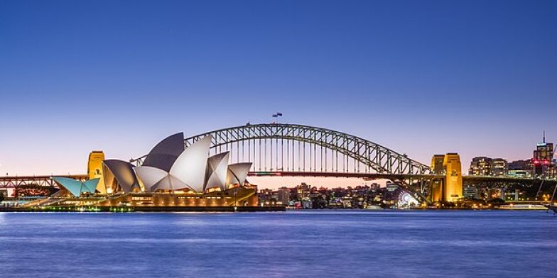 image:Image 63/source/orig/62067_sydney-opera-house-and-harbour-bridge-dusk-2-2019-06-21.jpg