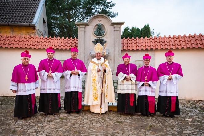 image:Image 63/source/orig/62735_hor6635.jpg