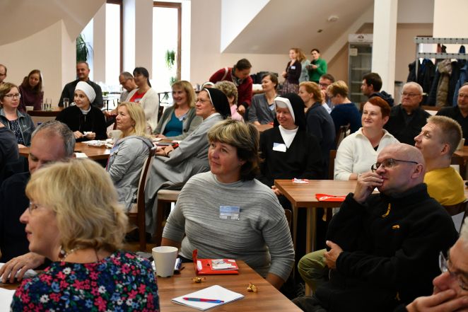 image:Image 64/source/orig/63011_01-10-24-019.jpg