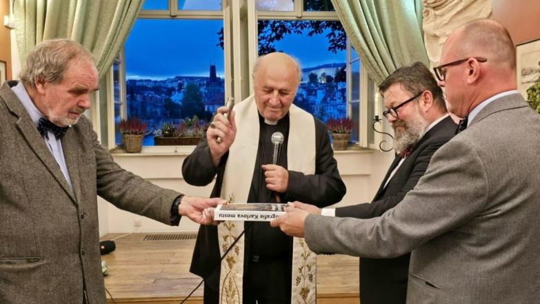 image:Image 64/source/orig/63083_44310_0_krest.jpg