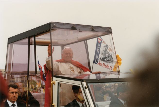 image:Image 64/source/orig/63677_011.jpg