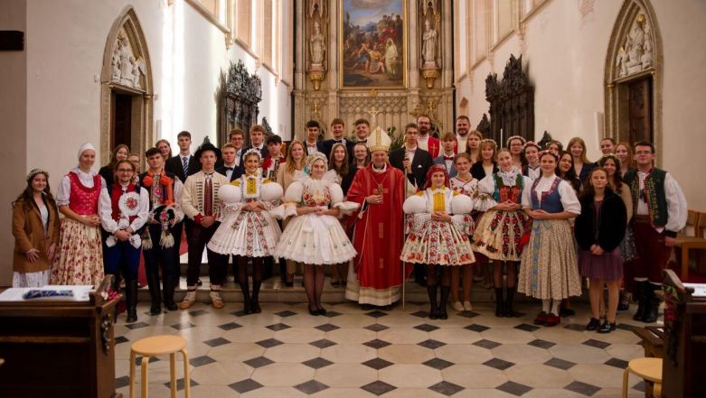 image:Image 64/source/orig/63715_44908_0_241018-birmovani-ag-0.jpg