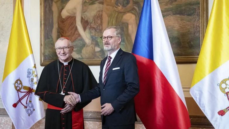 image:Image 65/source/orig/64767_64657-smlouva-nejde-o-privilegia-cirkve-ezgif-com-webp-to-jpg-converter.jpg