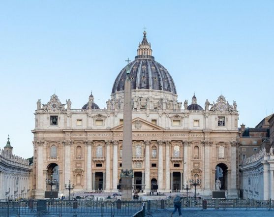 image:Image 67/source/orig/66865_49314_0_bazilika-sv-petra.jpg