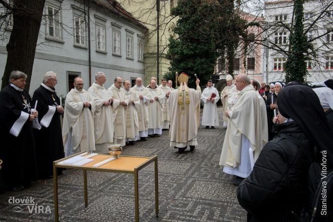 image:Image 68/source/orig/67071_49436_0_cb_setkani-reholniku25_w02.jpg