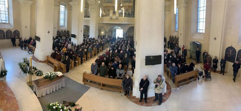 image:Image 68/source/orig/67359_49969_0_pohreb_habart_w09.jpg