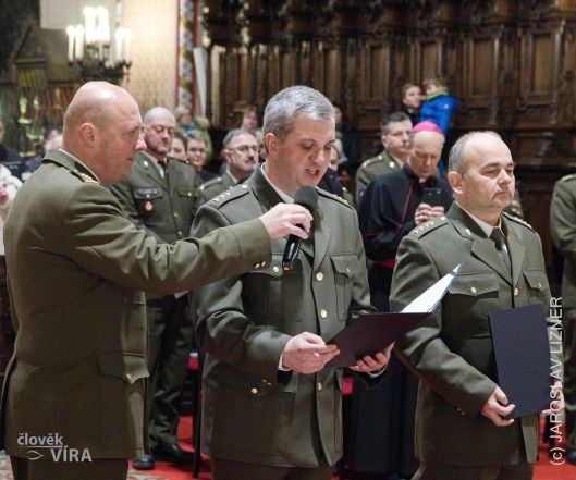 image:Image 68/source/orig/67634_50329_0_250219-vojensti-kaplani-0.jpg