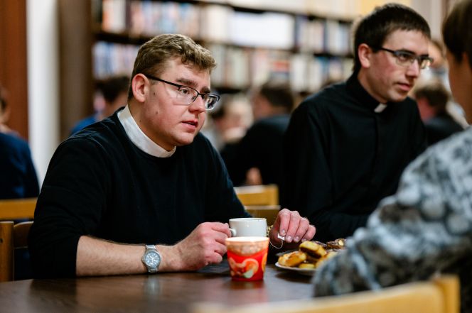 image:Image 68/source/orig/67900_z625738.jpg