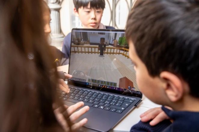 image:Image 69/source/orig/68761_vaticanminecraft2031825-jpg-ezgif-com-webp-to-jpg-converter.jpg