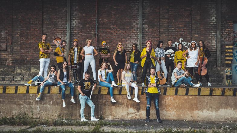 image:Image 7/source/orig/6314_s-krestanskou-hudbou-jit-mezi-lidi.jpg