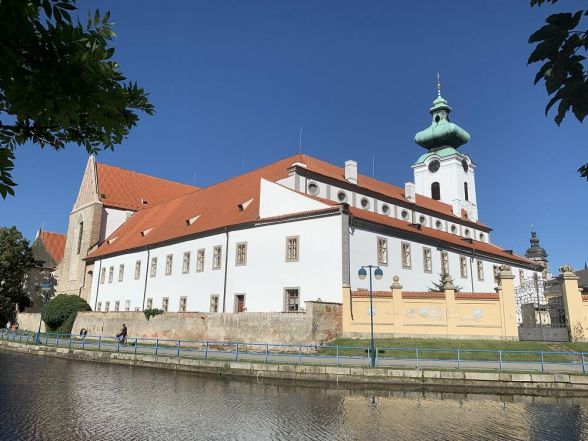 image:Image 7/source/orig/6820_3129_0_klaster-cb_ps_web.jpg