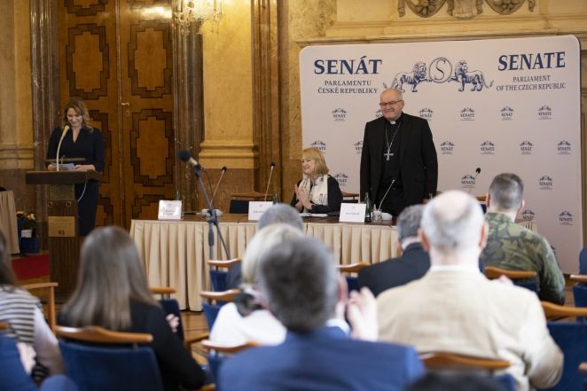 image:Image 70/source/orig/69016_uefisjybmdidckdbkwpxtjsbuuuvzaxu.jpg