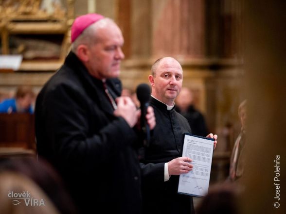 image:Image 70/source/orig/69619_52521_0_230422-dekanatni-pout-ubrod-12.jpg