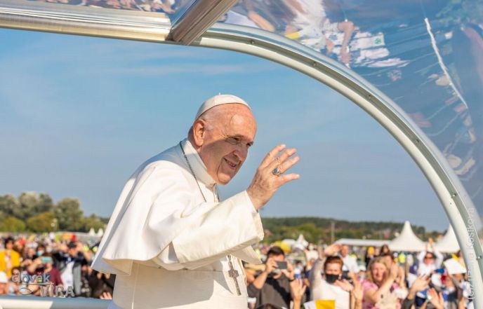 image:Image 71/source/orig/70232_53301_2_papez-frantisek-05.jpg