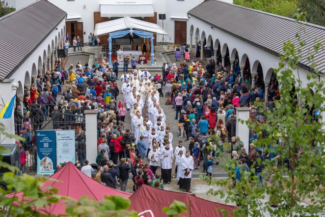 image:Image 71/source/orig/70463_53756_0_20240511semisemi9933.jpg