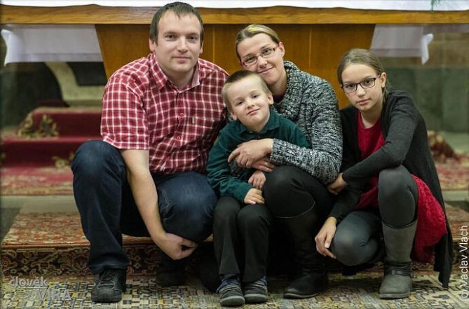 image:Image 71/source/orig/70972_54150_4_70877_54120_0_rodina-1.jpg