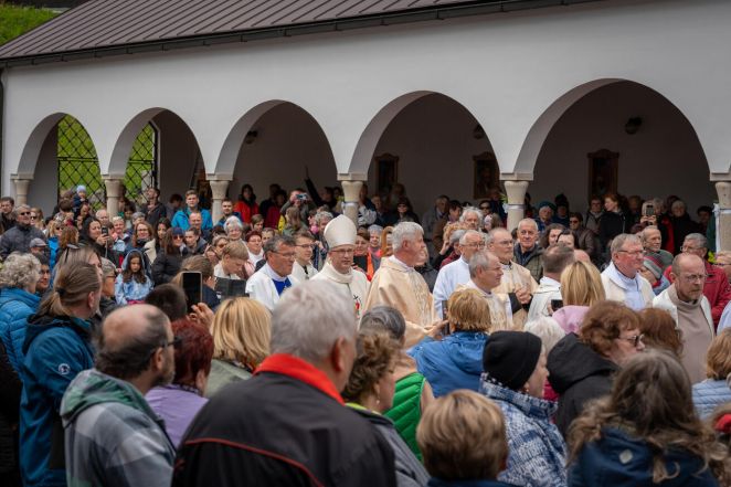 image:Image 72/source/orig/71134_54547_0_mh03.jpg