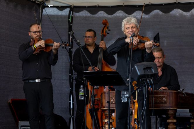 image:Image 72/source/orig/71279_54600_0_r6n19648.jpg