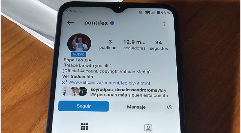 image:Image 72/source/orig/71341_asi-13-millones-de-personas-ya-siguen-al-papa-en-instagram-01.png