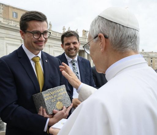 image:Image 72/source/orig/71695_55185_0_zakladni-kamen_w.jpg