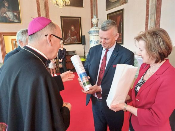 image:Image 72/source/orig/71729_20250522-140215.jpg