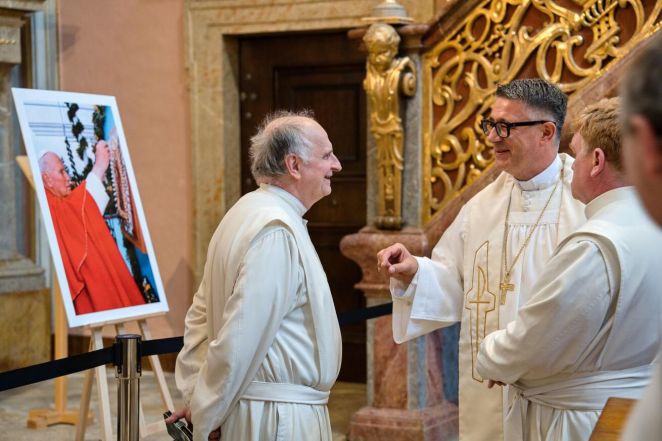 image:Image 72/source/orig/71734_55202_0_250521-kopecek-jan-pavel-3-jindrich-galatik.jpg