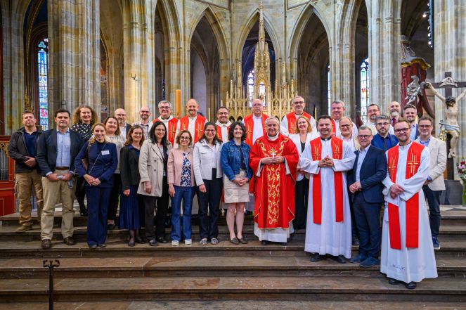 image:Image 73/source/orig/72191_25-06-03-jase-js73623.jpg